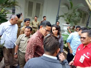Kasatpol PP Dipolisikan, Sandi: Kami Depankan Praduga Tak Bersalah Kasatpol PP Dipolisikan, Sandi: Kami Depankan Praduga Tak Bersalah