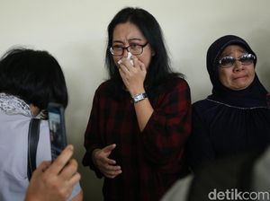Air Mata Sambut Kedatangan Jenazah Sys NS Air Mata Sambut Kedatangan Jenazah Sys NS