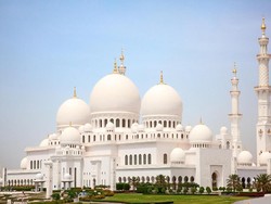 Larangan Mengumumkan Barang Hilang & Melakukan Transaksi Jual Beli di Masjid