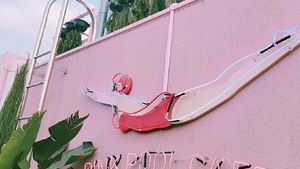 Bisa Puas Selfie di Stylenanda Pink Pool Cafe yang Serba Pink dan Girly Ini