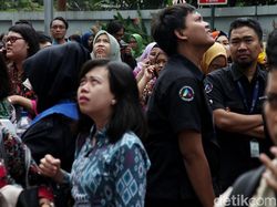 Begini Ekspresi Kepanikan Warga Jakarta Pasca Gempa