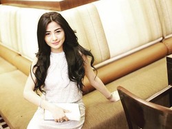 Menangis, Icha Gween Bantah Jadi Penyebab Gading-Gisel Cerai