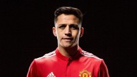 Sanchez resmi bergabung dengan MU pada Senin (22/1/2018). Dia hengkang setelah tiga setengah musim membela Arsenal. Foto: Twitter @ManUtd