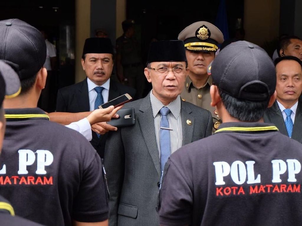 Diingatkan Kemendagri soal Tendangan, Walkot Mataram: Spontanitas Saja Diingatkan Kemendagri soal Tendangan, Walkot Mataram: Spontanitas Saja