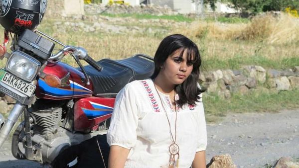 Foto: Zenith, Wanita Pakistan Pertama Touring Pakai Motor