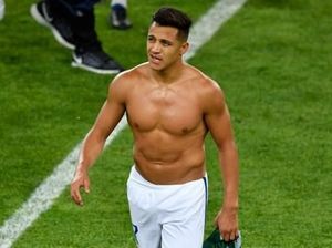 Tentang Alexis Sanchez: Dari Julukan Tupai Sampai Impian Main Film