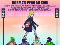 Cara Unik Polisi Ingatkan Zebra Cross untuk Pejalan Kaki
