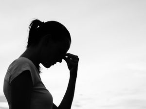 Saat Ibu Berusaha Tegar di Depan si Kecil yang Sakit Serius