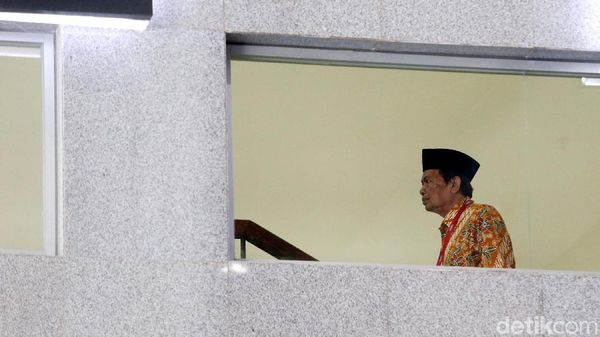 KPK Cecar Wali Kota Mojokerto Suap Suap Anggota DPRD