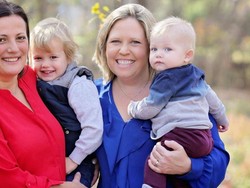 Pasangan LGBT Gugat Pemerintah AS Soal Kewarganegaraan Anak