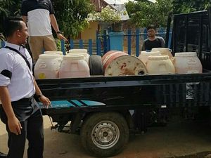 Ratusan Liter BBM Oplosan di Lhokseumawe Diamankan