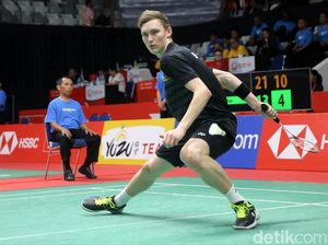 Viktor Axelsen Menang Mudah