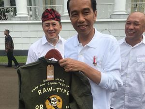 Jaket Garang Jokowi dan Geliat Produk Lokal
