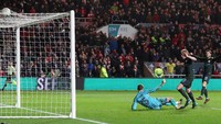 Tapi, kegembiraan Bristol tak bertahan lama. Gol Kevin De Bruyne membawa City kembali memimpin. Foto: Hannah McKay/Reuters