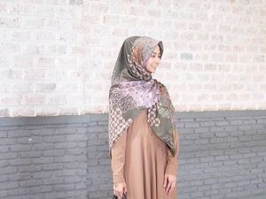 7 Inspirasi Hijab Syari Untuk Ke Pengajian Ala Selebgram