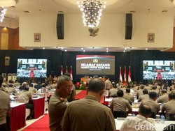 Di Rapim, Kapolri Sampaikan Jurus Merebut Kepercayaan Publik