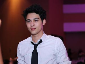 Usia Sudah 20-an, 10 Artis Ganteng Ini Masih Cocok Pakai Seragam SMA