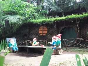 Terminal Anti Mainstream di Bandung Barat