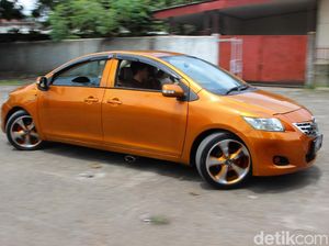 Bikin Ngakak, Mobil Bermuka Dua Bisa Jalan Seperti Kepiting Bikin Ngakak, Mobil Bermuka Dua Bisa Jalan Seperti Kepiting