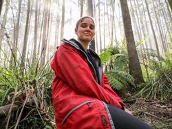 Selamatkan Hutan Tasmania, Perempuan Ini Tinggal di Pohon 449 Hari
