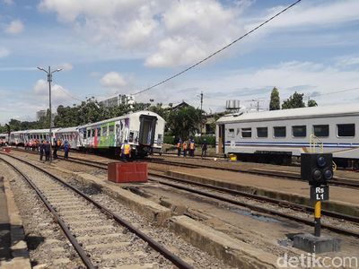 Miring, Ini Penampakan Kereta Argo Parahyangan yang Anjlok di Bandung