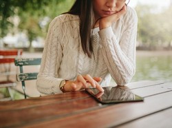 Kebanyakan Nonton Drama Korea, Wanita Ini Hampir Buta