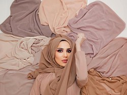 7 Hijabers Kontroversial di 2018, Nyanyi Haleluya Hingga Lepas Jilbab