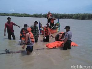 Mayat Lelaki Tanpa Identitas Ditemukan Di Pantai Demak
