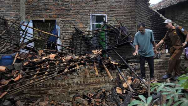 Foto: Rusak Akibat Gempa Banten