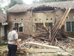 Gempa Robohkan 3 Rumah dan Hancurkan Plafon Sekolah di Pandeglang