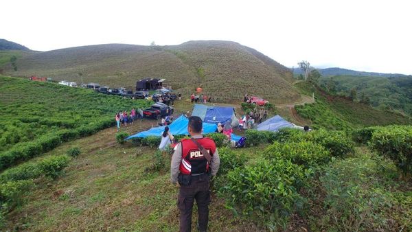 Foto: Gempa Banten, 22 KK Warga Bogor Mengungsi di Pegunungan Halimun