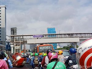 Pancoran ke Kuningan Macet Panjang, Dishub DKI: Ada Penyempitan