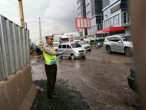 8 Tips Mengemudi di Cuaca Buruk