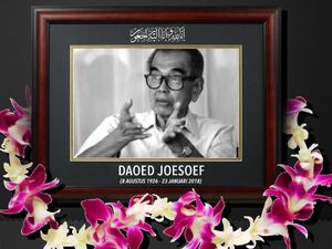 Kisah Daoed Joesoef Menolak Jadi Profesor dan Dikucilkan FE-UI Kisah Daoed Joesoef Menolak Jadi Profesor dan Dikucilkan FE-UI