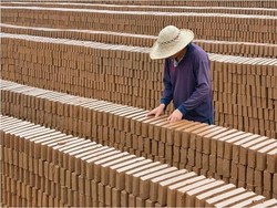 Duh! Buruh di China Dibayar dengan Batu Bata