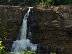 Ini Curug Menawan di Geopark Ciletuh