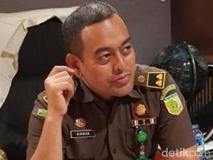 Kejati DKI Tahan 2 Tersangka Kasus Korupsi Batu Bara Rp 477 M Kejati DKI Tahan 2 Tersangka Kasus Korupsi Batu Bara Rp 477 M