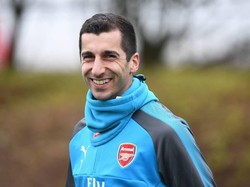 Antusias Main dengan Oezil, Mkhitaryan: Dia Raja Assist