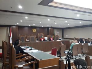 Nur Alam Disebut Buka Rekening Bank Pakai Nama Orang Lain Nur Alam Disebut Buka Rekening Bank Pakai Nama Orang Lain