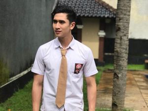 Verrell Bramasta Pamer Telanjang Dada, Banyak yang Salah Fokus ke Celana