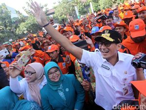 Beragam Gaya Sandiaga Uno Saat Pimpin Jakarta