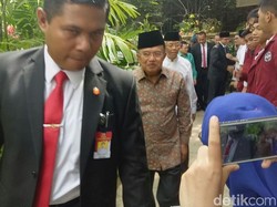 Wapres JK dan Anies Melayat ke Rumah Duka Daoed Joesoef