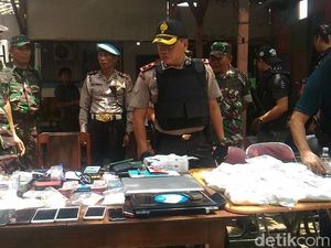 Bahan Sabu 18 Kg hingga Senpi Disita dari Penggerebekan Kampung Narkoba