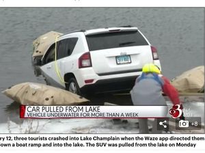 True Story! Turis Nyemplung ke Danau Gara-gara Waze True Story! Turis Nyemplung ke Danau Gara-gara Waze