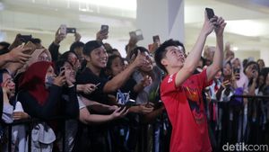 Kevin Berswafoto Bareng Fans