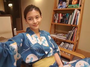 Transformasi Mengejutkan Artis Cantik Korea, Jadi Tampan Pasca Potong Rambut Transformasi Mengejutkan Artis Cantik Korea, Jadi Tampan Pasca Potong Rambut