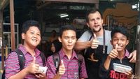 Stuart Collin Dagang Gorengan, Chef Juna Punya Pacar Baru