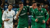 Tim tamu sudah mengejutkan Madrid lewat gol Javier Eraso di menit ke-31. Foto: Juan Medina/Reuters