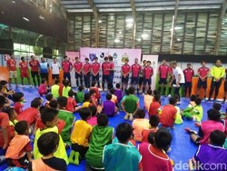 FC Tokyo Berbagi Ilmu Sepakbola ke Anak-anak di Jakarta