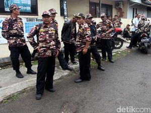 Tolak Pengosongan, Warga Kompleks Kodam Tanah Kusir Siaga Tolak Pengosongan, Warga Kompleks Kodam Tanah Kusir Siaga